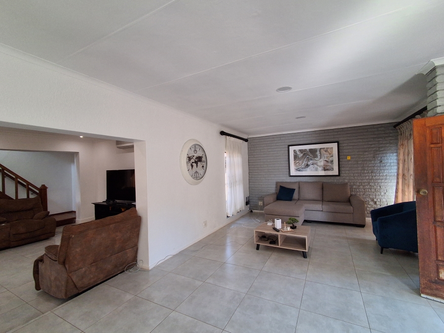 4 Bedroom Property for Sale in Flamwood North West